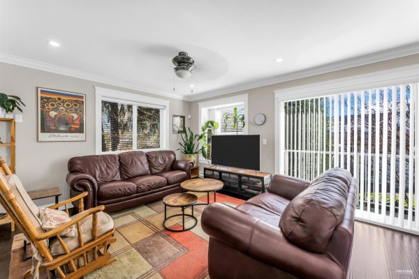 5 11490 84 Avenue, Delta, BC V4C2M1 Photo 4
