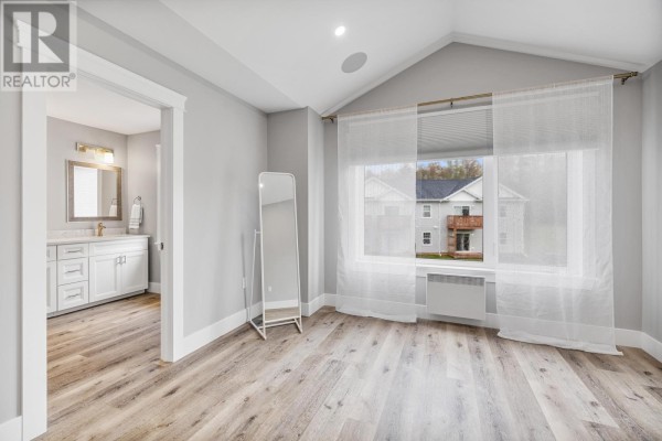 5 12 Harold Court, Cornwall, PE, photo 3