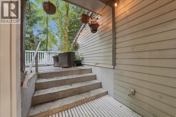 5 1240 Falcon Drive, Coquitlam, BC V3E2B4 Photo 4