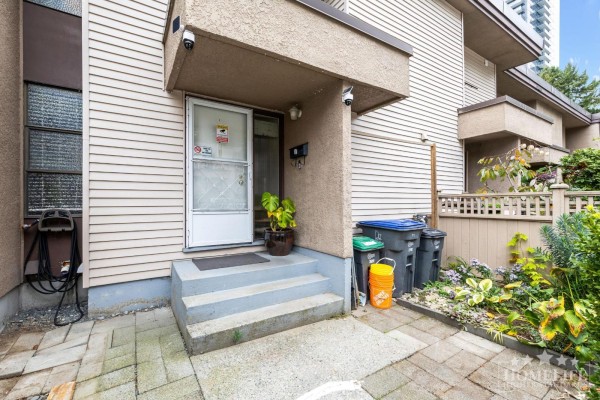 5 13755 102 Avenue, Surrey, BC V3T1N9 Photo 2