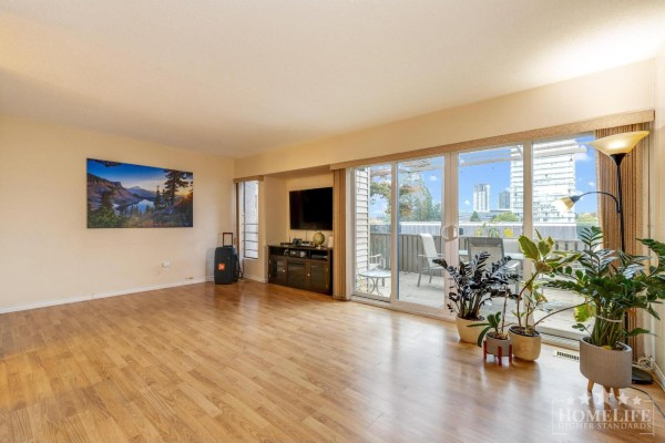 5 13755 102 Avenue, Surrey, BC V3T1N9 Photo 3