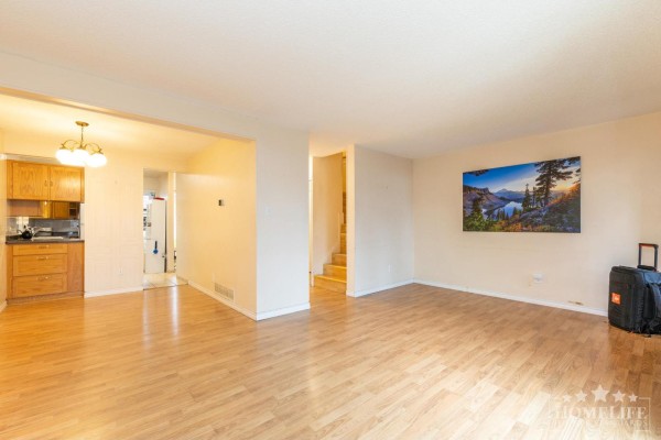 5 13755 102 Avenue, Surrey, BC V3T1N9 Photo 5