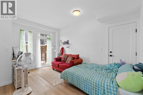 5 237 Ridgeway Avenue, North Vancouver, BC V7L0H6 Photo 5