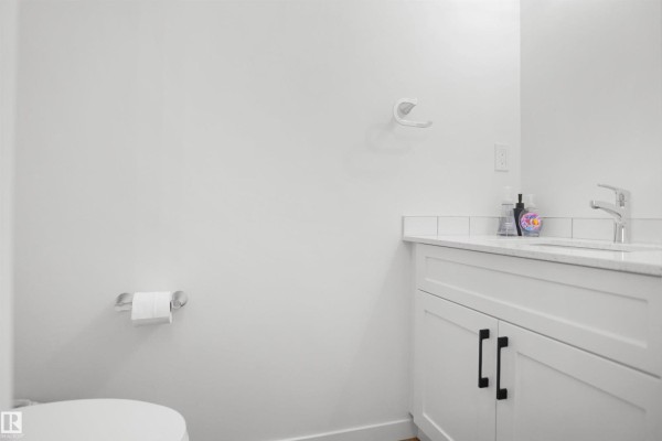 Bedroom 2 - #5 29 Airport Rd Nw, Edmonton, AB T5G3K8 Photo 5