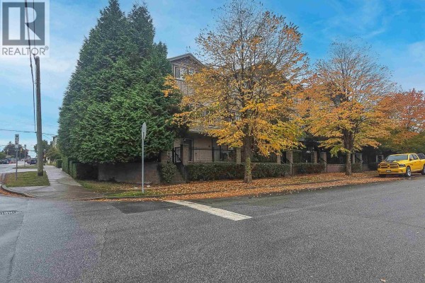 5 3139 Smith Avenue, Burnaby, BC V5G2S8 Photo 2
