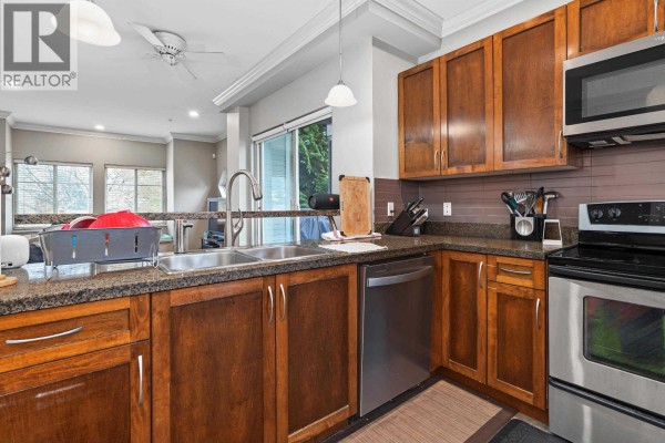 5 3139 Smith Avenue, Burnaby, BC V5G2S8 Photo 4