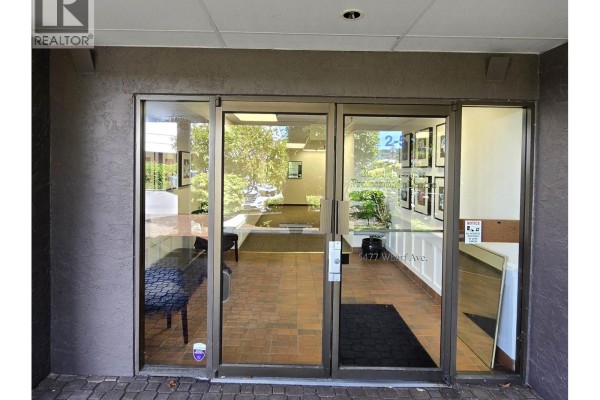 5 5477 Wharf Avenue, Sechelt, BC, photo 3