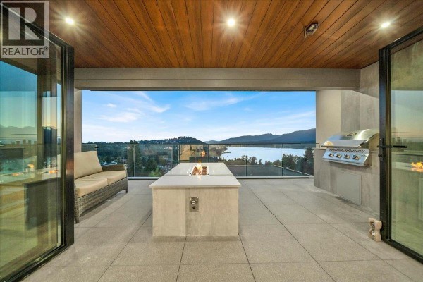 5 7275 Ridge Drive, Burnaby, BC V5A1B4 Photo 4