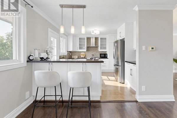 Kitchen - 5 Alderdale Court, Toronto, ON M3B2H8 Photo 5