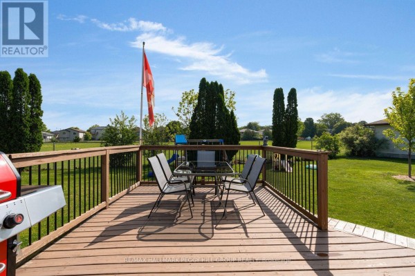 5 Allan Court, Springwater, ON, photo 3