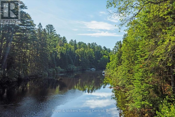5 Arrow Ridge Road, Bracebridge, ON, photo 2