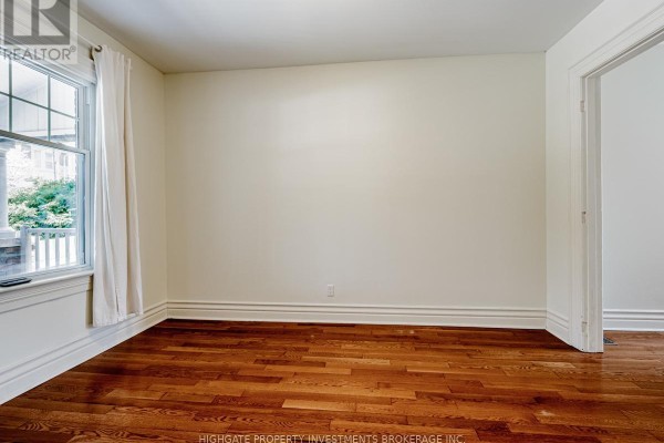 Laundry room - 5 Bank Street, Toronto, ON M6K1R4 Photo 3