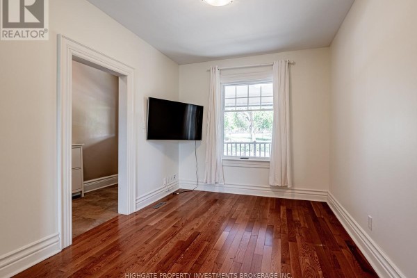 Dining room - 5 Bank Street, Toronto, ON M6K1R4 Photo 4