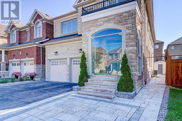 5 Blacksmith Trail, East Gwillimbury, ON, photo 2