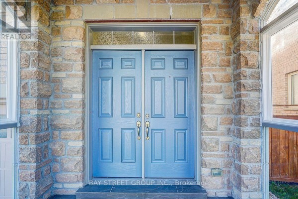 5 Blacksmith Trail, East Gwillimbury, ON, photo 3