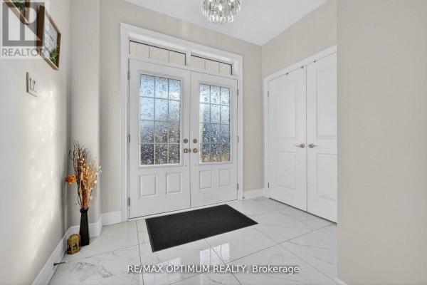 Family room - 5 Blue Silo Way, Brampton, ON L6X5P5 Photo 4