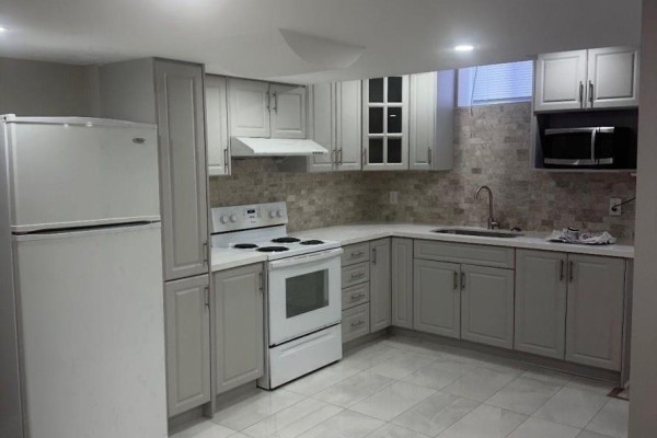 5 Bryony Road, Brampton, ON L7A0G2 Photo 3