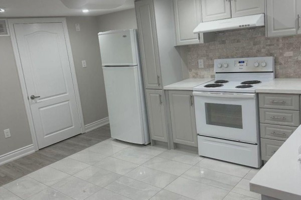 5 Bryony Road, Brampton, ON L7A0G2 Photo 4