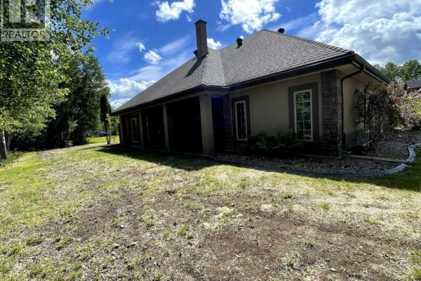 5 Caribou Close, High Level, AB, photo 2