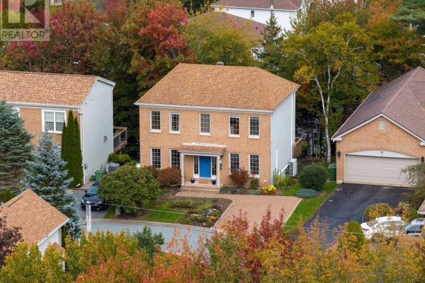 5 Clipper Court, Bedford