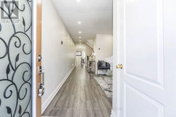 Kitchen - 5 Cranston Avenue, Ajax, ON L1Z2B6 Photo 4