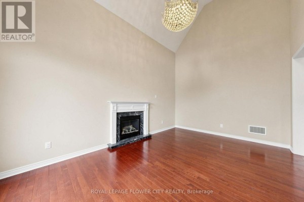 Dining room - 5 Decorso Drive, Brampton, ON L6P3T7 Photo 4