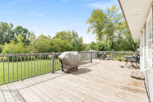 Kitchen - 5 Drabyk Road, Lac Du Bonnet, MB R0E1A0 Photo 5