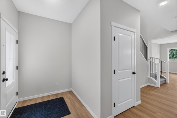 Dining room - 5 Emerson Ld, Spruce Grove, AB T7X4G9 Photo 2