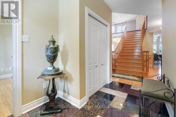 5 Escade Drive, Ottawa, ON K2G6R9 Photo 4
