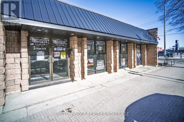 5 Front Street W, Strathroy Caradoc, ON, photo 2
