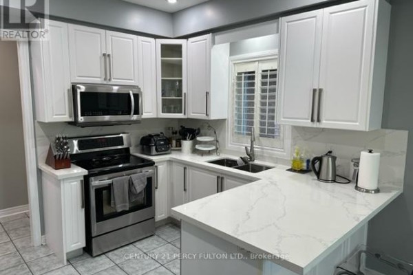 5 Hillpath Crescent, Brampton, ON L6Z4V1 Photo 4