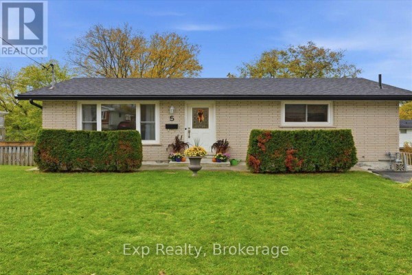 5 Kidd Avenue, Quinte West, ON K8V2L6 Photo 3