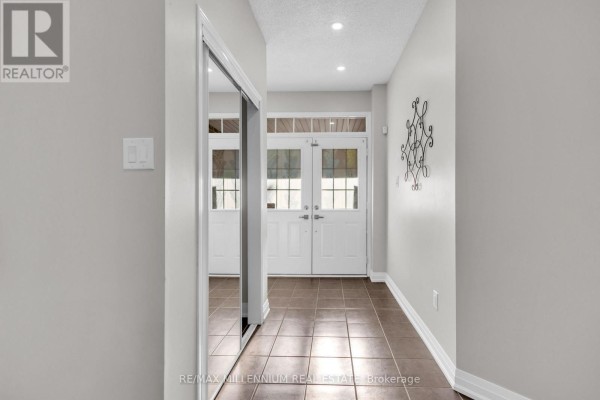 Eating area - 5 Kilrea Way, Brampton, ON L6X0R1 Photo 4