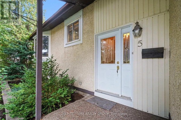 5 Lansfield Way, Ottawa, ON, photo 3