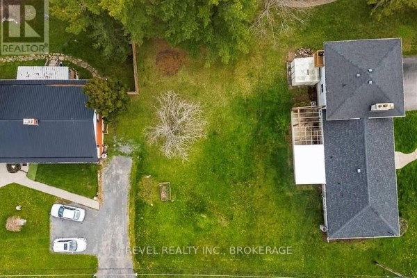 5 Manitou Crescent, Loyalist, ON K7N1B1 Photo 2