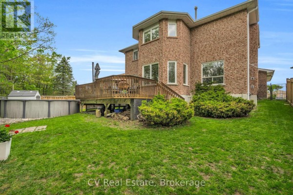 5 Mccutcheon Court, Barrie, ON, photo 3