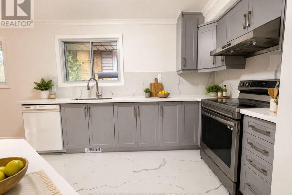 5 Mid Pines Road, Toronto, ON, photo 2