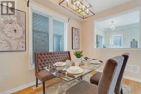 5 Munro Circle, Brantford, ON, photo 2