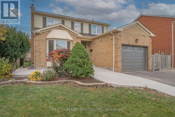 Kitchen - 5 Nimrod Crescent W, Brampton, ON L6S4T9 Photo 2