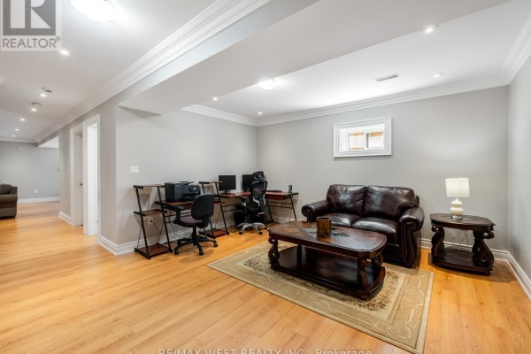 Foyer - 5 Paula Boulevard, Toronto, ON M8W4B5 Photo 4