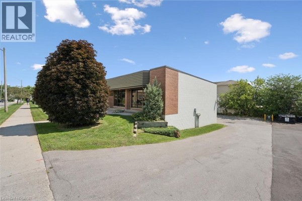 5 Paulander Drive, Kitchener, ON N2M5B6 Photo 4