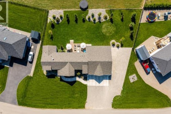 5 Quarry Bank Road, Raymond, AB, photo 2