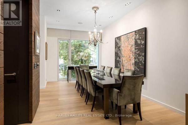Kitchen - 5 Relmar Road, Toronto, ON M5P2Y4 Photo 3