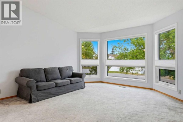 Primary Bedroom - 5 Sandpiper Gate Nw, Calgary, AB T3K3T8 Photo 5