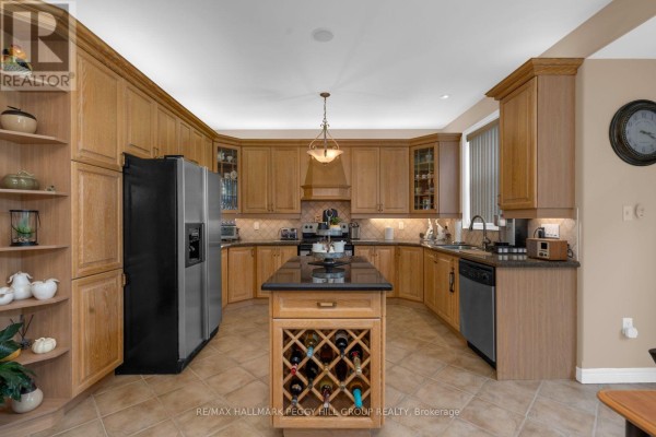 5 Sandringham Drive, Barrie, ON, photo 3