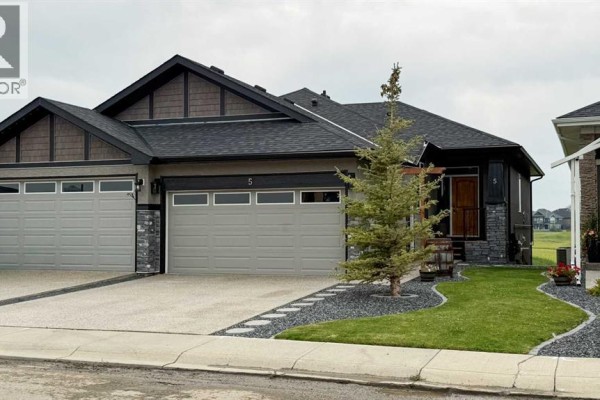 5 St. Andrews Close, Lyalta