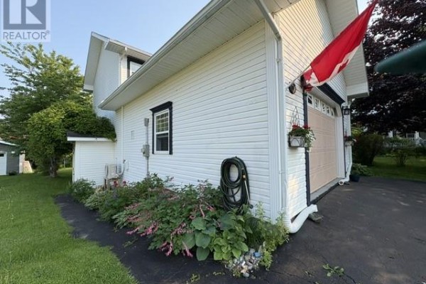 Bath (# pieces 1-6) - 5 Stacey Crescent, Stephenville, NL A2N3R6 Photo 5