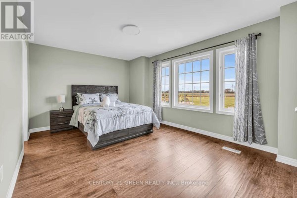 Bedroom 2 - 5 Sunset Way, Thorold, ON L2V0B6 Photo 3