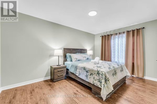 Living room - 5 Sunset Way, Thorold, ON L2V0B6 Photo 4