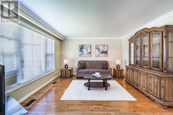 Primary Bedroom - 5 Valois Court, Toronto, ON M9V2Z4 Photo 5